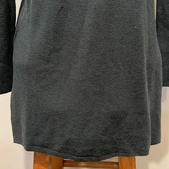 Eileen Fisher - Fine Merino Cardigan in Regenerative Wool - Size PS/PP - Green - Picture 5 of 10